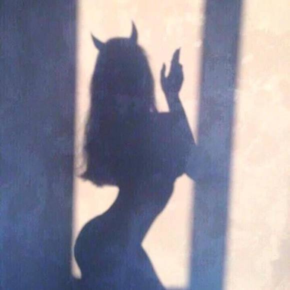 Meet your Posher, Giselle - Picture 1 of 1